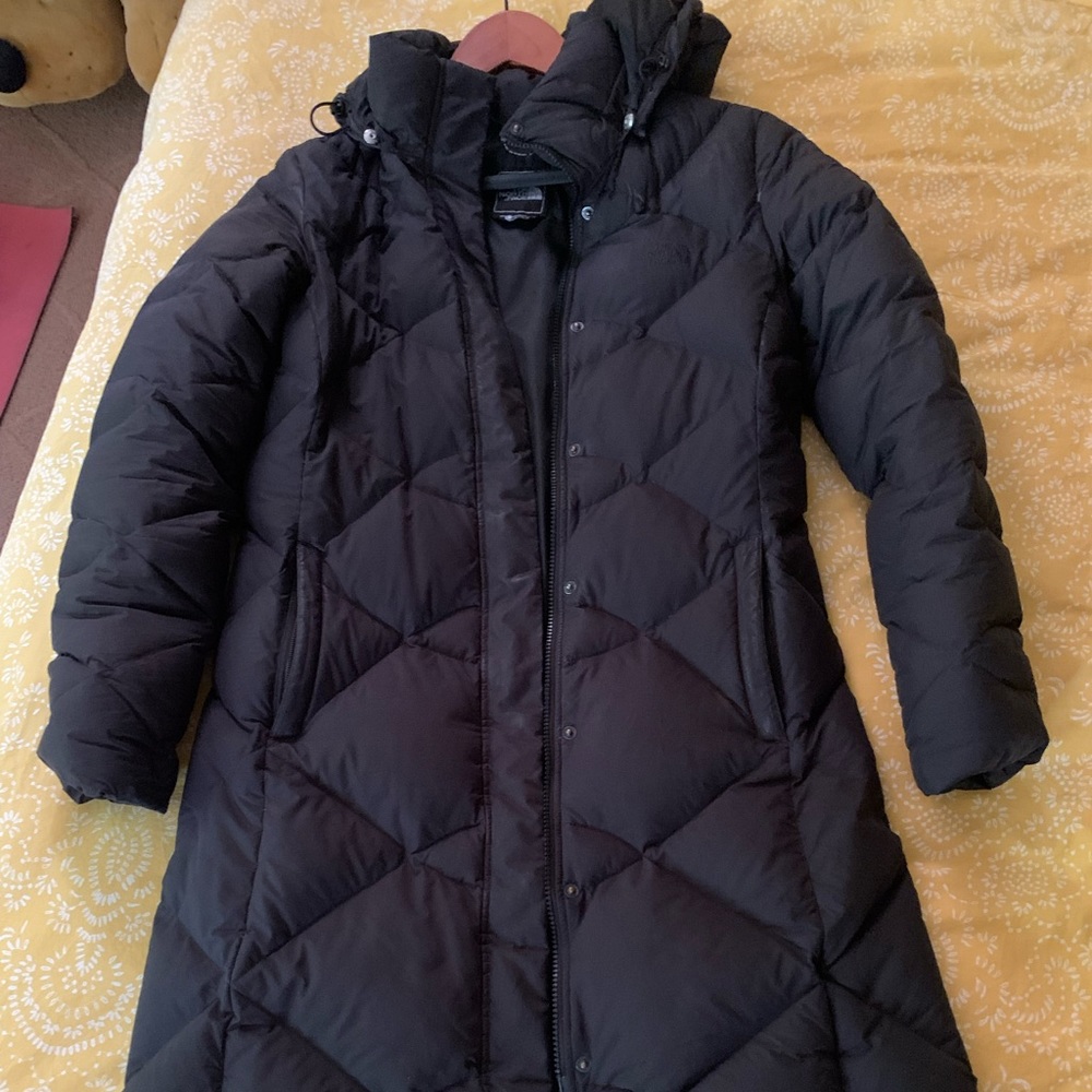 COPY - North face dawn coat black just above knee bought in new a free item w/ …